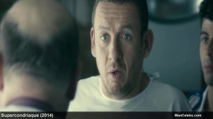 Actor Dany Boon shows off his bare butt